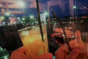 Boire un verre à Kyoto